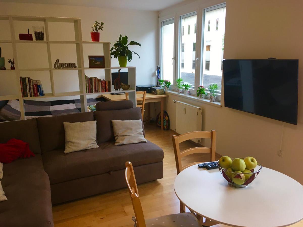 Cosy Studio Andy With Great Location Apartment *